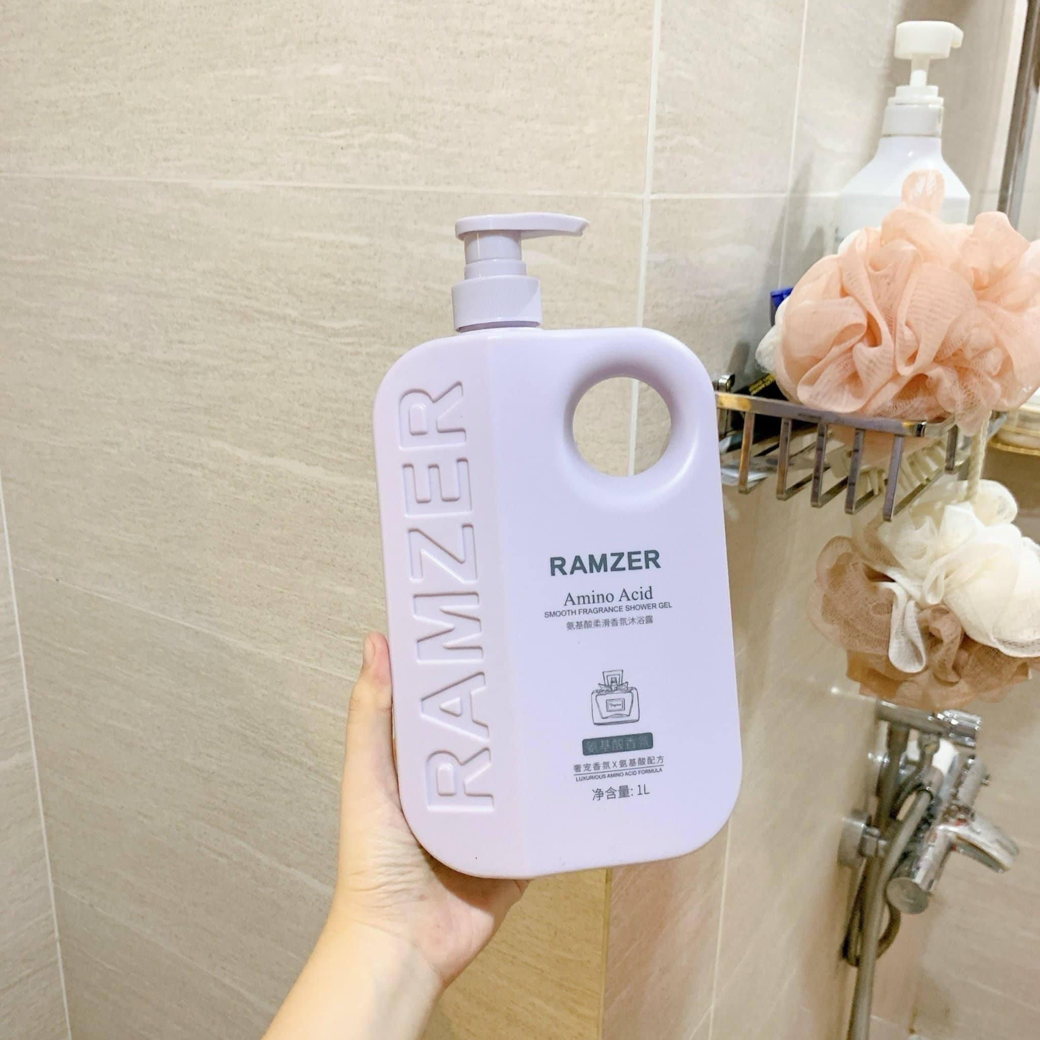 Sữa Tắm Ramzer Hương Nước Hoa Chai Màu Tím 1L Sữa Tắm Ramzer Hương Nước Hoa Chai Màu Tím 1L