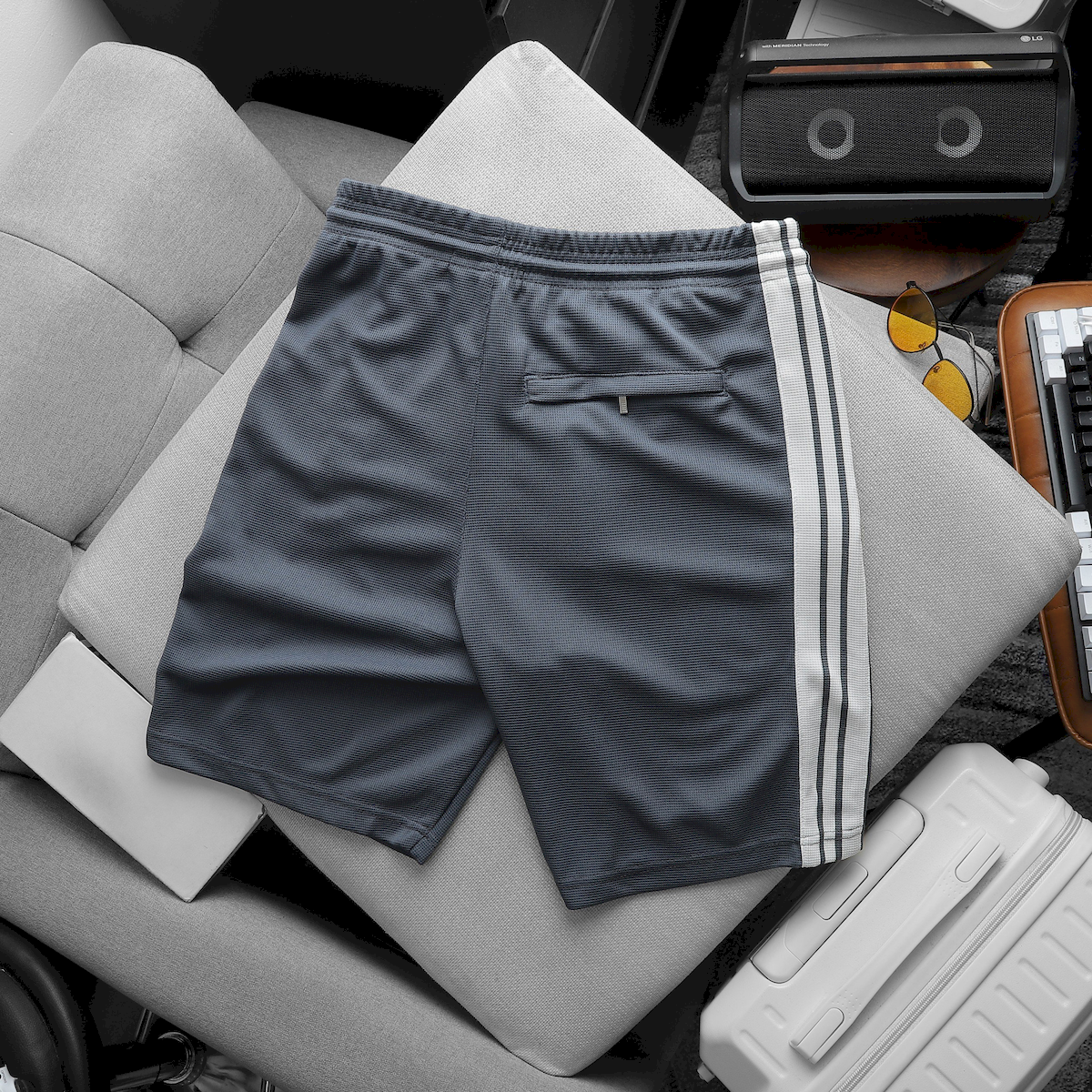 24747_z5678756460072-771d5df78d60c0a78f55ccd69215fbf8_20240729172122-2.png Quần Short Thun Nam Pack Horse Viền Sọc Thể Thao - QB435