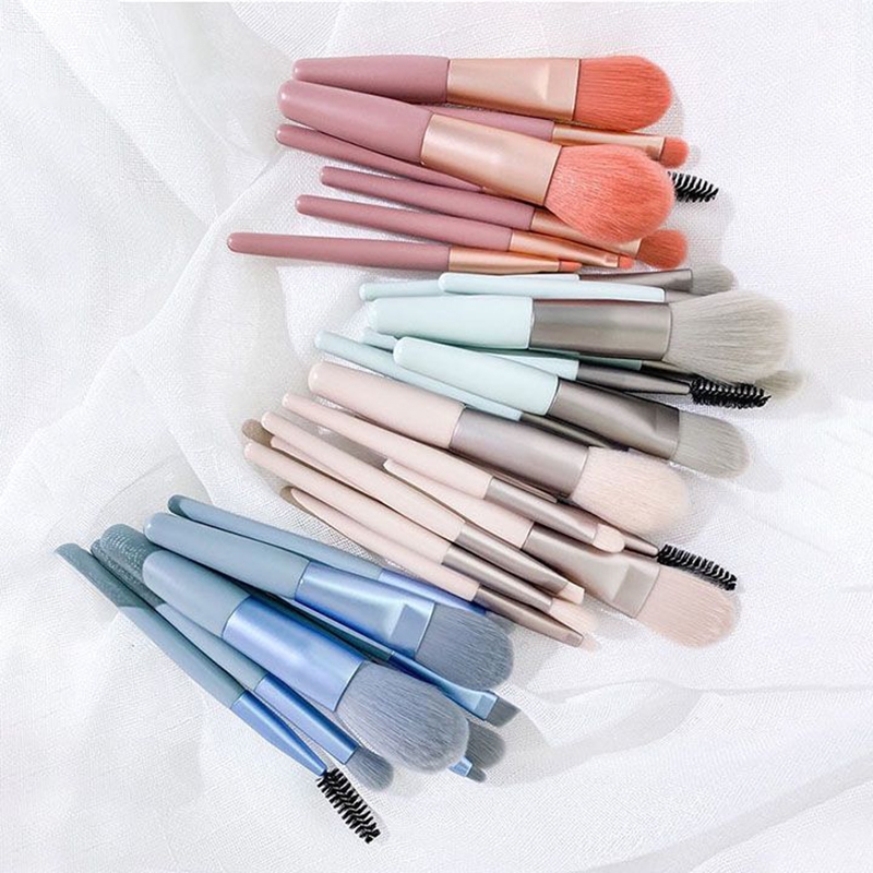 24887_vn-11134207-7r98o-lylue16zc2ht01_20240818102925-3.jpg Bộ Cọ Trang Điểm Cá Nhân 8 Món Tiện Lợi Kèm Túi Zip - BCTD8M