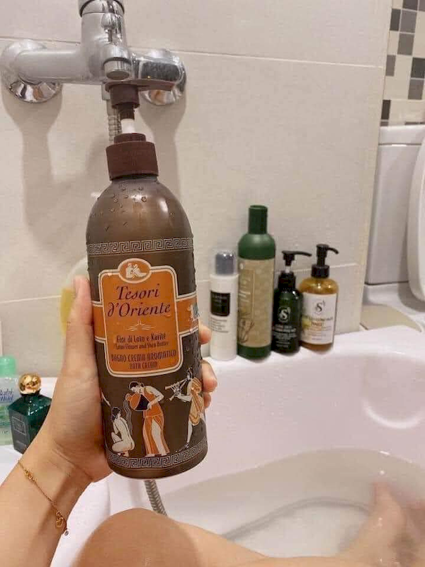 25162_danh-gia-sua-tam-tesori-huong-hoa-sen_20240922174802-1.png Sữa Tắm Tesori D'Oriente Hoa Sen 500ml - 8008970000831