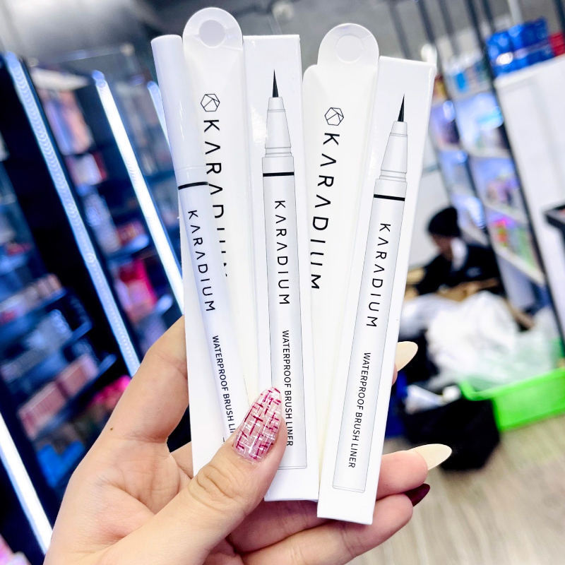 25248_ke-mat-karadium-phu-photoroom-1_20240924175200-1.png Bút Kẻ Mắt Karadium Waterproof Brush Liner Lâu Trôi Hàn Quốc - 8809464540297