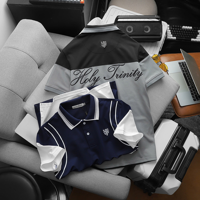 25472_z5945835114235-68d568c80c9448ff1b7f704b289aad2f_20241019165551-1.jpg Áo Thun Nam Cổ Bẻ Pack Horse Logo Thêu Nổi In Chữ Holy Trinity (Có Size 3x) - CS235