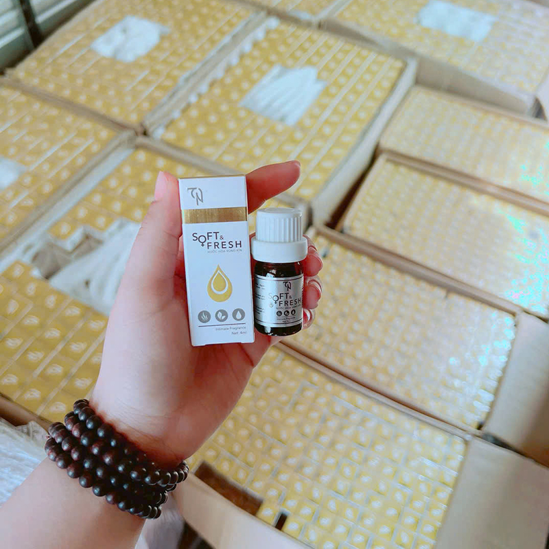 25715_z6021304230995-8d2bc14d36b202d21a6496cbfb96759c_20241111153934-2.jpg Dung Dịch Vệ Sinh Collagen X3 TN Đông Anh Soft & Fresh Collagen X3 120ml - Tặng 1 Xịt Thơm Body + 1 Nước Hoa Vùng Kín - DDVSTN