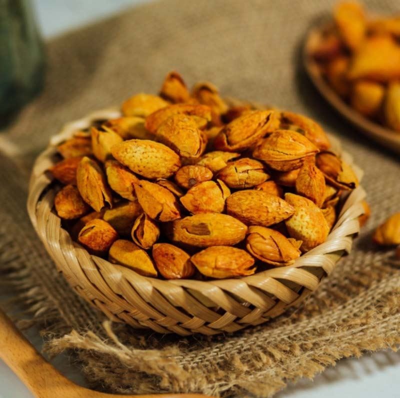 25737_hat-hanh-nhan-rang-bo-8_20241112181210-2.jpg Hộp Hạnh Nhân Rang Bơ Hộp Vuông Tròn 500G Hộp Tết - HHNRBHCN500