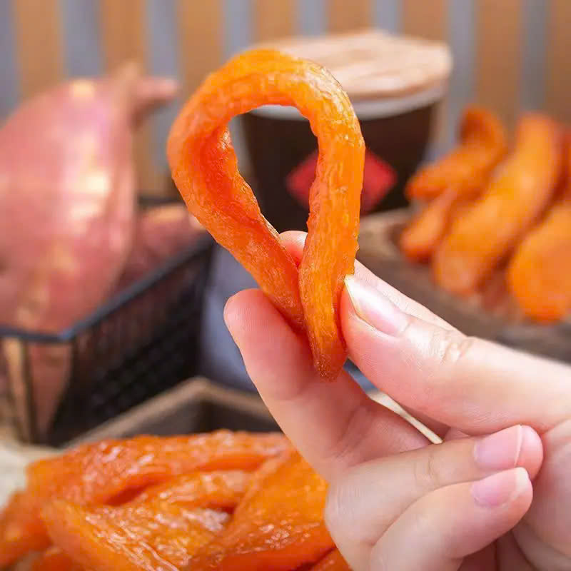 25755_z6028766526412-66591b377bd1a300eac902012d4b3970_20241113171022-2.jpg Hộp Khoai Lang Sấy Dẻo Hộp Vuông Tròn 500G Hộp Tết - KLSDHHCN500