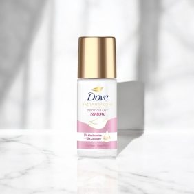 Lăn Khử Mùi Dưỡng Trắng Dove 3% Niacinamide + 10x Collagen Chai Màu Tím 45ml