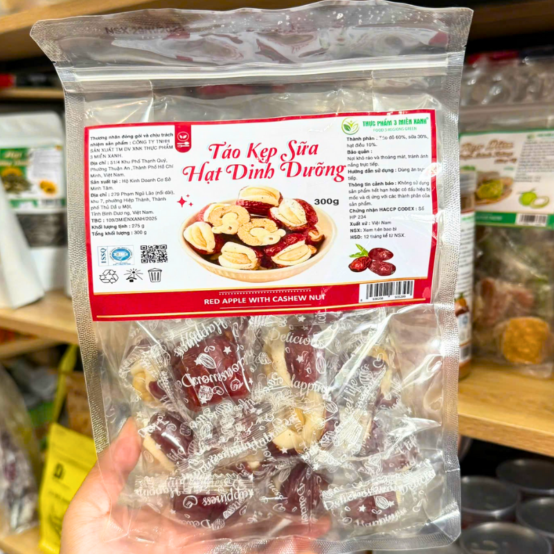 25878_55_20251204175114.png Táo Đỏ Kẹp Hạt Điều Túi Zip 300g - TDKHDTZ300