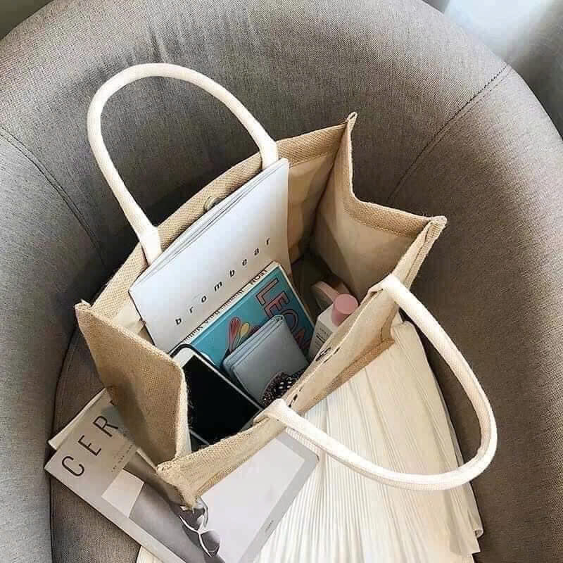 25975_z6225748992461-a2b4c6958a00d7f3454740139165b775_20250117141157-11.jpg Túi Cói Merci - Túi Xách In Chữ Đơn Giản 36x31x19cm - TCHTDG02