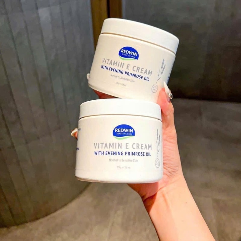26056_redwin-phu-photoroom-2_20250123151904-2.jpg Kem Dưỡng Vitamin E Redwin With Evening Primrose Oil Dành Cho Mặt & Cơ Thể 330g - 9314807081119