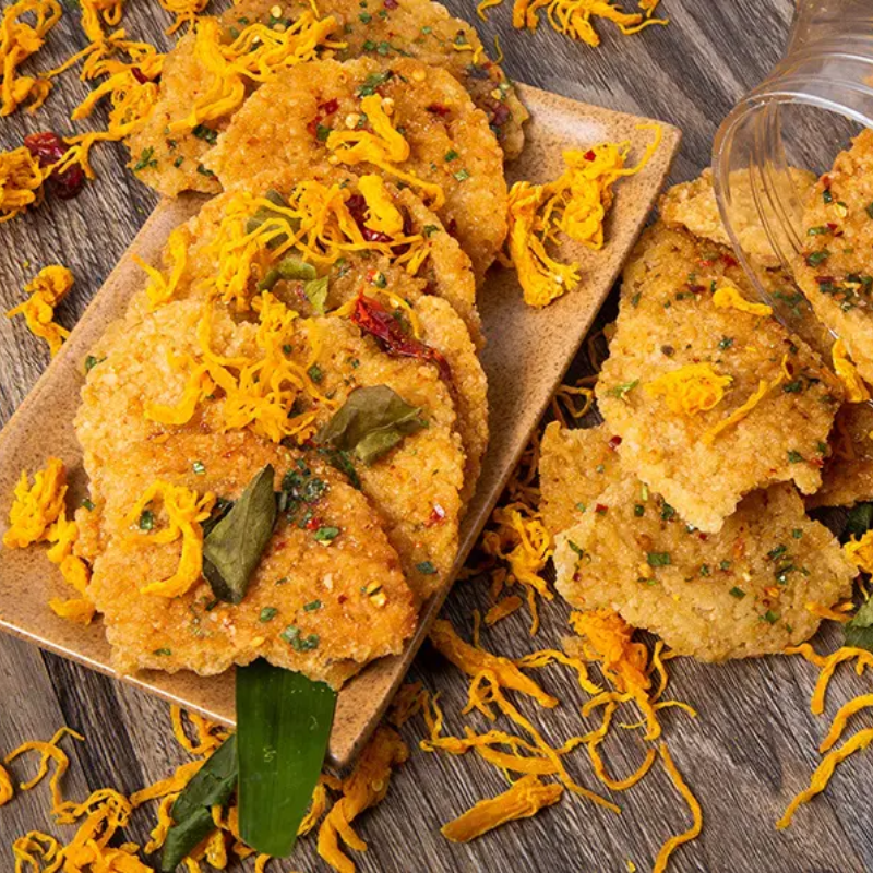 26377_5_20250510121205-5.png Cơm Cháy Khô Gà Thơm Ngon Hộp 500g - CCKGH500G