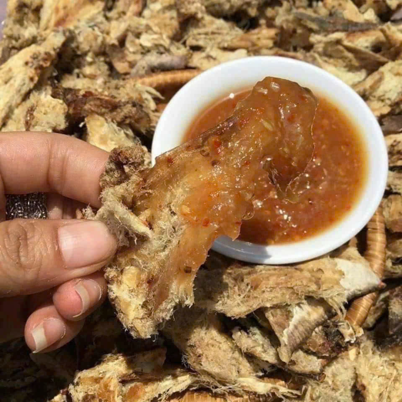 26422_6_20250607171617-1.png Khô Đuối Chấm Mắm Me Thơm Ngon Hộp 250g - KDCMMH250G