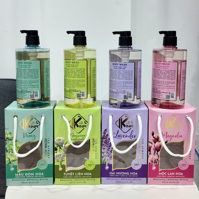 26500_32_20250729093701-4.png Sữa Tắm Kina Hương Nước Hoa Tuyết Liên 900ml - Hỗ Trợ Cấp Ẩm Dưỡng Sáng Da Mịn Màng - Tặng Kèm 1 Bông Tắm - 8938527651288