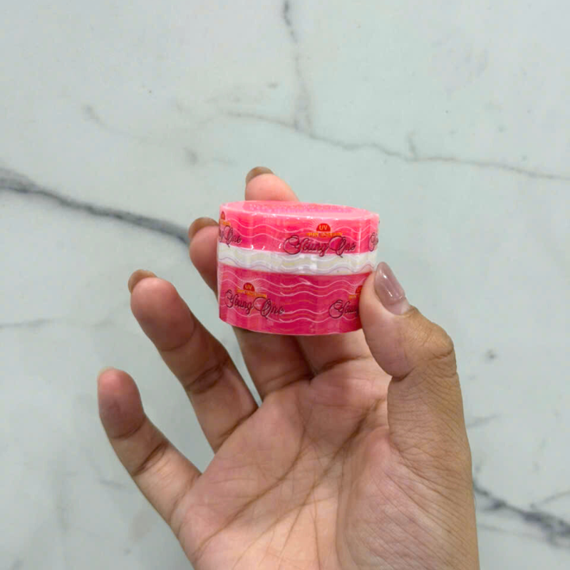 26705_6_20250905163703-2.png Combo 12 Hộp Kem Face Dưỡng Trắng Da Ngọc Trai Cô Gái Tóc Xù Young One 4.5g/Hộp - 8936055391027