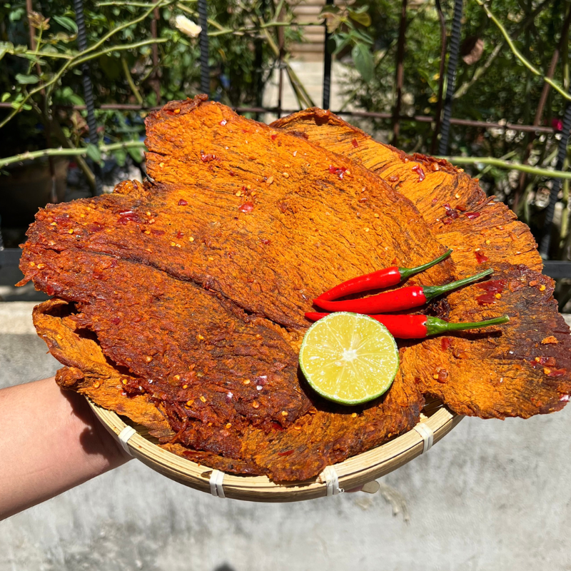 Khô Trâu Miếng Tẩm Vị Bò 300g Thơm Ngon Khô Trâu Miếng Tẩm Vị Bò 300g Thơm Ngon