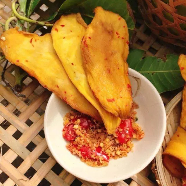 26987_xoai-say-muoi-ot-gia-si-hatafood_20251113104742-4.png Xoài Sấy Dẻo Muối Ớt Thơm Ngon 500g Hộp Quà Tết 2026 - XSDMO500G