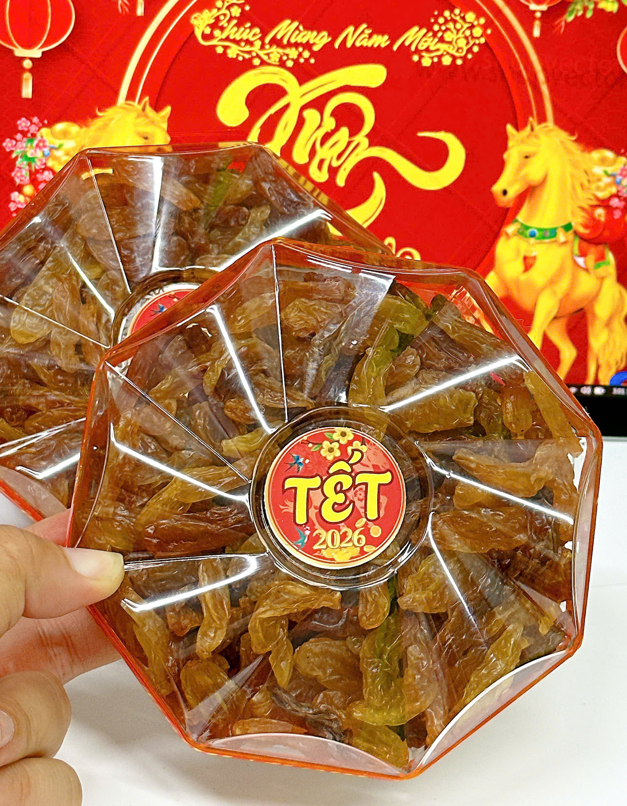 Nho Khô Nho Vàng Hộp Bát Giác 250g Nho Khô Nho Vàng Hộp Bát Giác 250g