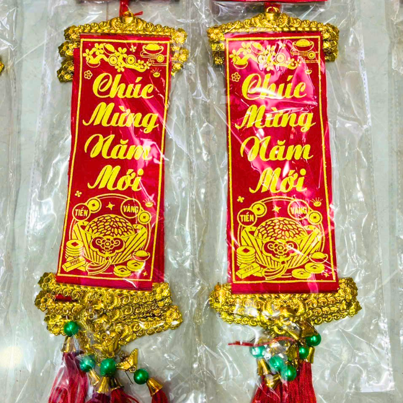 Chuyên sỉ set 5 Liễn Nhung Đỏ Trang Trí Tết - Liễn Câu Đối Đỏ Nhung Treo Cây Size Vừa Chuyên sỉ set 5 Liễn Nhung Đỏ Trang Trí Tết - Liễn Câu Đối Đỏ Nhung Treo Cây Size Vừa