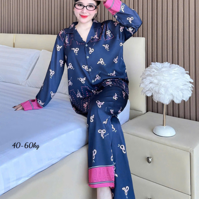 27666_23_20251216100101.png Đồ Bộ Ngủ Nữ - Đồ Bộ Dài Họa Tiết Đơn Giản Mặc Mát Thoải Mái 40–60kg - DBO5200