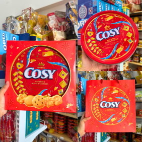 Bánh Cosy Quy Bơ Thập Cẩm Vị Socola - Bánh Kinh Đô Cosy Socola Hộp Thiếc Tròn Đỏ 390g - Kèm Túi - 8934680025560