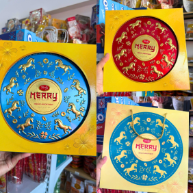 Bánh Quy Thập Cẩm RICHY MERRY Hộp Thiếc 334g (Xanh Dương/Đỏ) - Kèm Túi - 8936226200486