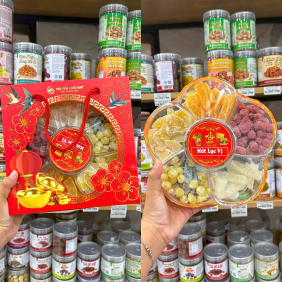 Hộp Quà Tết Set Mứt Lục Vị Bông Mai (Khoai Lang, Gừng, Hạt Sen, Bí, Kẹo Dâu Tây) - Hộp Bông Mai Hộp Quà Tết 2026 Kèm Túi - MLVBMKT