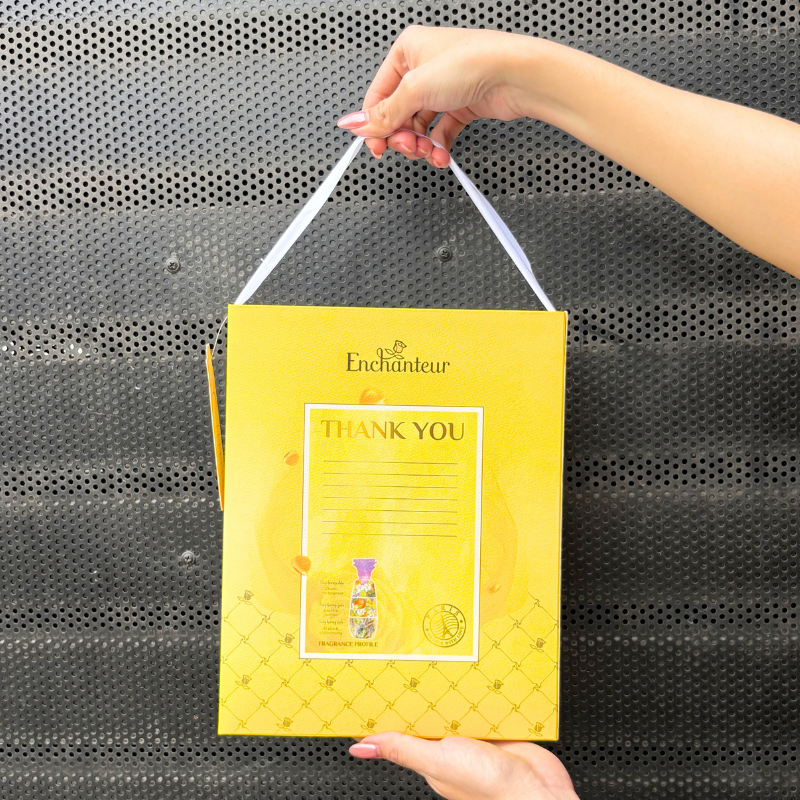 Set Quà Tặng Cao Cấp Enchanteur Deluxe Sensation Hương Nước Hoa Pháp + Lăn Khử Mùi (Set Màu Tím) Set Quà Tặng Cao Cấp Enchanteur Deluxe Sensation Hương Nước Hoa Pháp + Lăn Khử Mùi (Set Màu Tím)