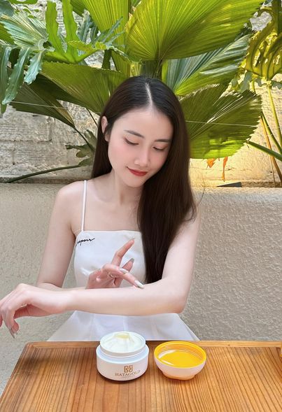 Kem Body Perfume Gold Whitening