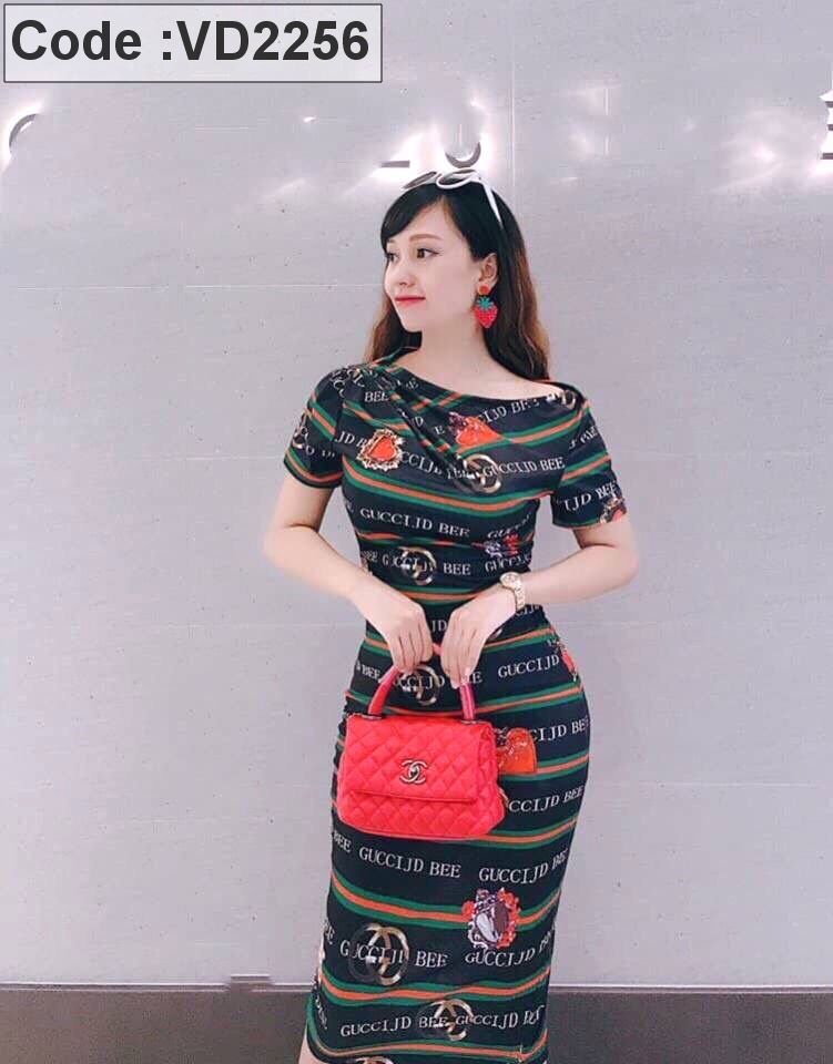Đầm body cát nhật in sọc ngang tay ngắn