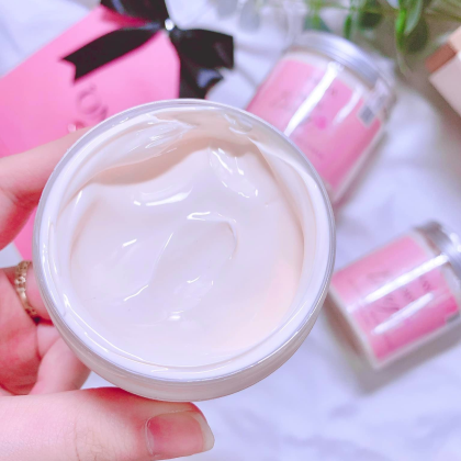 Kem body bông cho làn da trắng sáng rạng rỡ