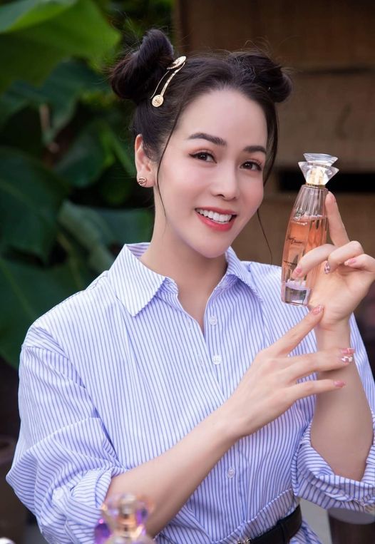 Nước Hoa Nữ Laura Sunshine Bouquet Precieux 100ml Vẻ đẹp gợi cảm quyến rũ