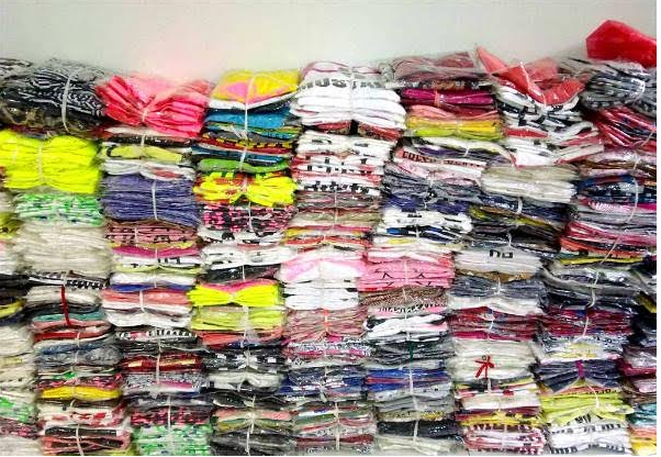 Các bà mẹ bỉm sữa thường nhập sỉ quần áo nữ giá rẻ ở đâu để bán trên mạng?