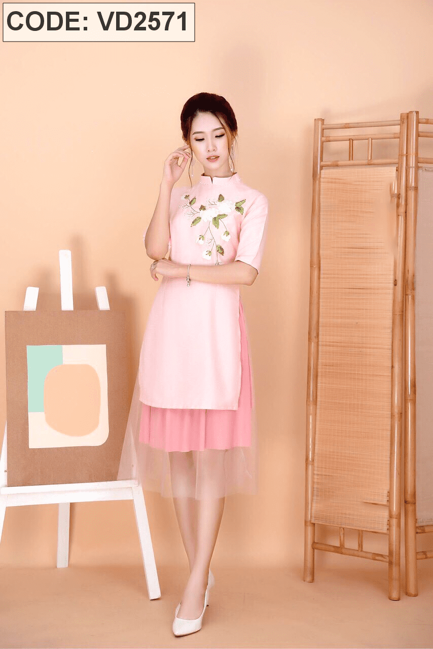 Dịu dàng nữ tính với đầm dài màu hồng phấn - Thời trang - Việt Giải Trí