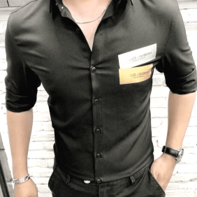 Bán sỉ sơ mi nam màu đen in chữ