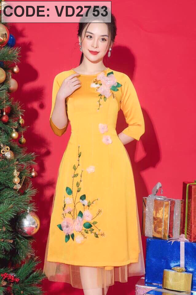 Những mẫu áo dài cách tân với chân váy xòe | Ao dai, Graduation dress,  Fashion