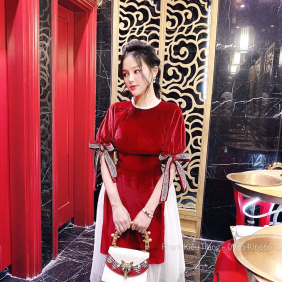 Set áo dài cách tân nhung đỏ kèm chân váy