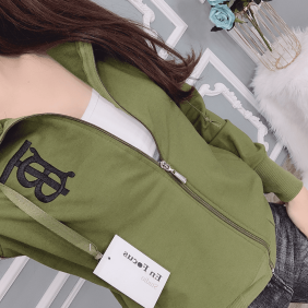 Xưởng sỉ áo khoác nữ có nón thêu chữ b