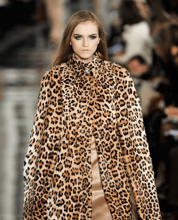 Những mẫu áo khoác nữ hot nhất mùa thu đông 2019