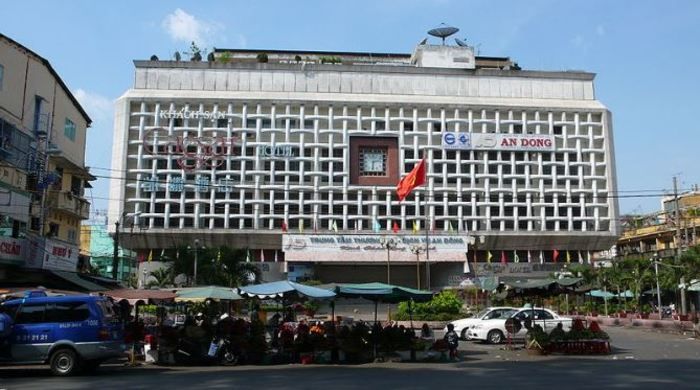 Các chợ đầu mối quần áo ở Sài Gòn nổi tiếng nhất hiện nay