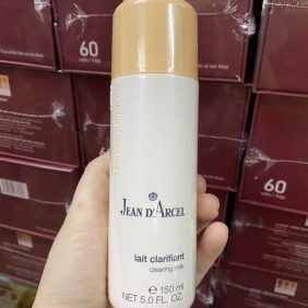 Sữa rửa mặt cho da dầu và da mụn Clearing milk Jean d'Arcel 150ml - 4043736039834