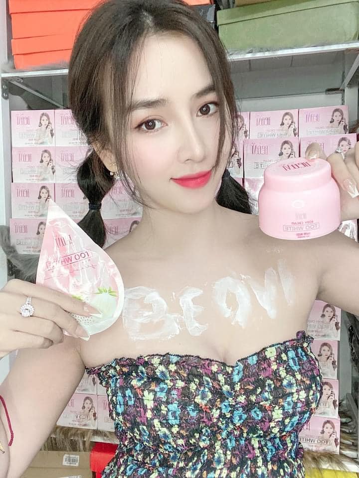 Sử dụng Kem Body Cream Too White của BEOVI sắc đẹp trong tầm tay. 👏👏👏