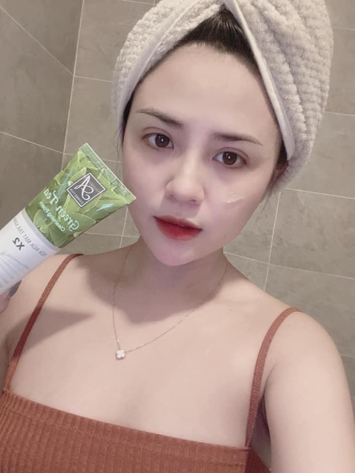 Sạch bụi bẩn, dịu nhẹ cùng sữa rửa mặt trà xanh thiên nhiên A COSMETICS