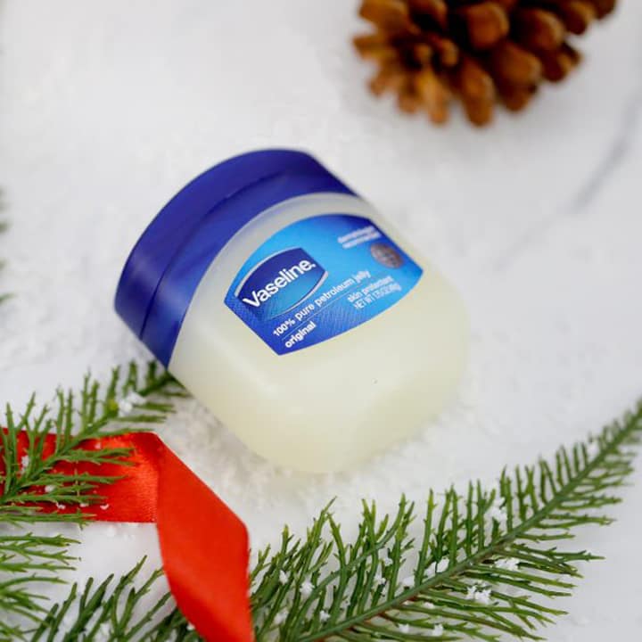 Sáp Dưỡng Vaseline 49g Của Mỹ