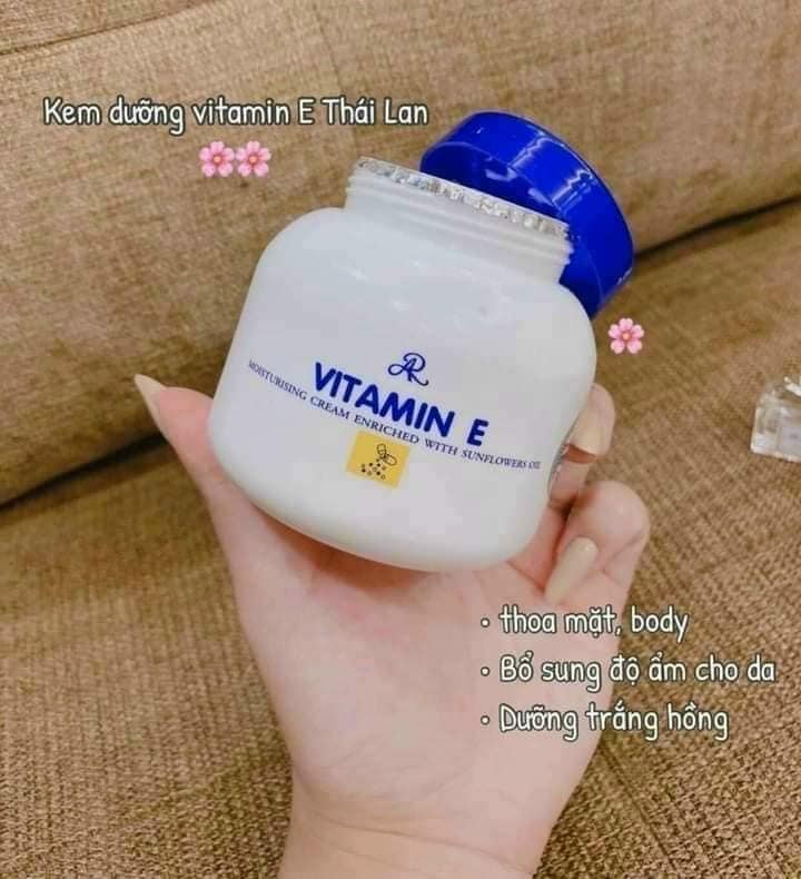 Kem dưỡng ẩm Vitamin E AR 200g Thái Lan