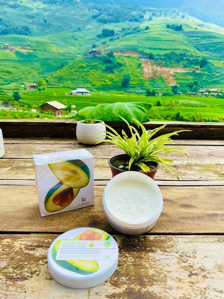 Kem body bơ Lá Organic - bùa yêu cho nàng da trắng dáng xinh